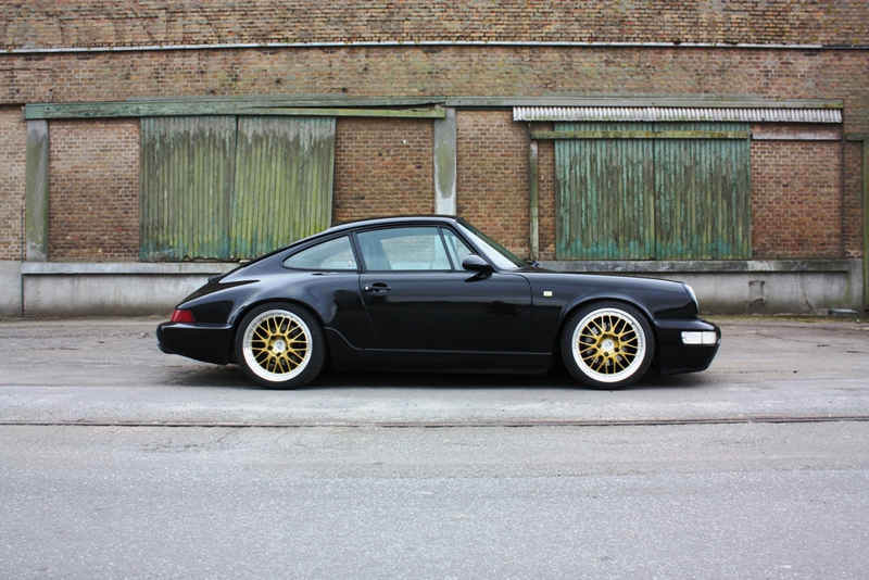 Illustration for article titled Late Night 964s